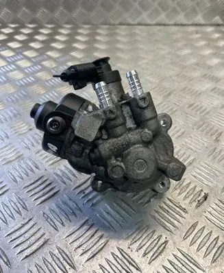 Skoda Octavia Mk3 (5E) Fuel injection high pressure pump 04L130755D