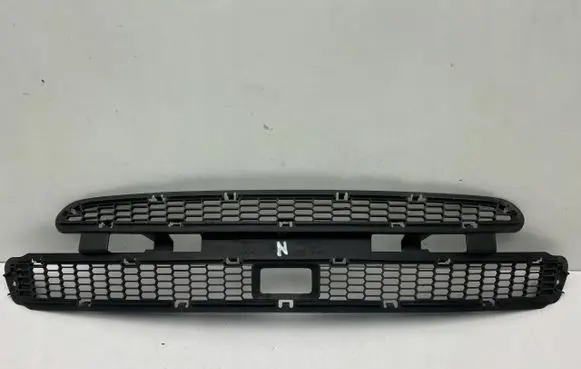 Tesla Model S Front bumper lower grill 1038211-00-A