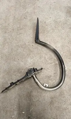 Tailgate/trunk/boot hinge
