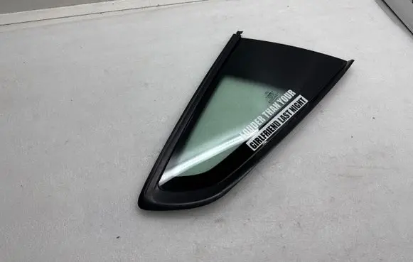 Ford Mustang VI Rear side window 6329700AG 512292AH FR3B6329700AG