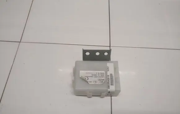 Subaru Outback Door central lock control unit/module 10R020727