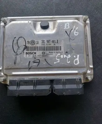 Volkswagen PASSAT B5.5 Engine control unit/module 3B1907401B 28S04843 11229581