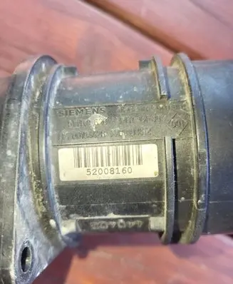 Renault Scenic I Mass air flow meter 52008160
