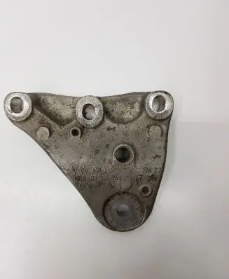 Volkswagen Polo V 6R Engine mounting bracket 6Q0199185AA