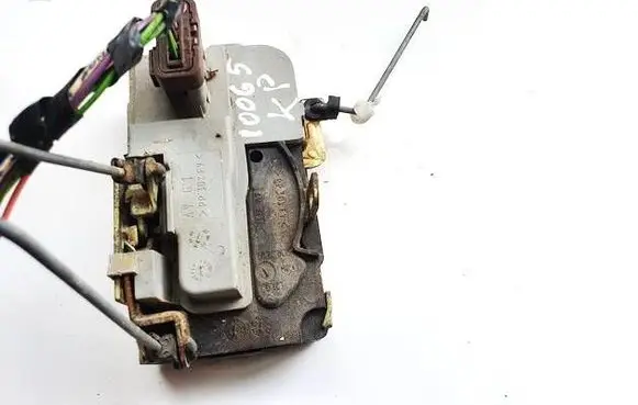 Peugeot 206 Front door lock
