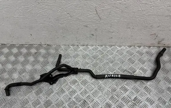 Toyota Auris 150 Engine coolant pipe/hose 1657522020 162640D140