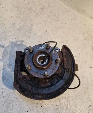 Nissan Qashqai Front wheel hub spindle knuckle