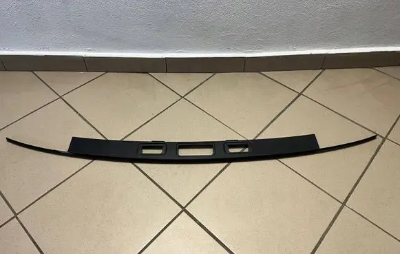 Skoda Superb B8 (3V) Rear light center trim bar blend 3V5853095B