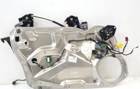 Mercedes-Benz CLS C218 X218 Front door window regulator with motor A2187200379