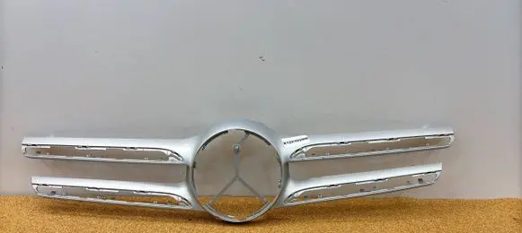 Mercedes-Benz GLC C253 Front bumper upper radiator grill A25388822
