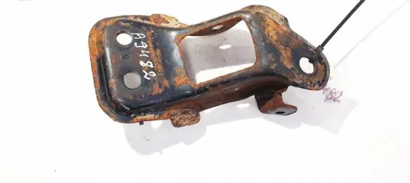 Subaru Legacy Bracket in trunk/boot 