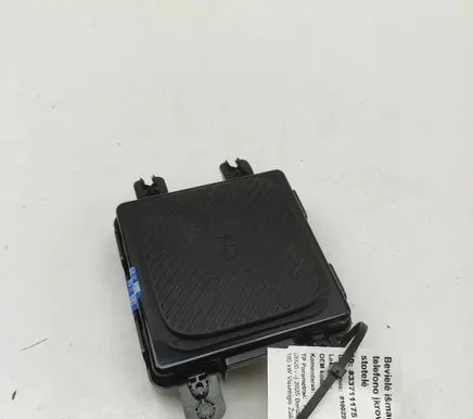 KIA Sorento IV Wireless charging module 95560P2600 4R8B301000