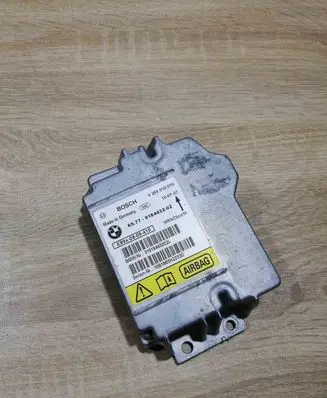 Volkswagen Golf VI Airbag control unit/module 9184432 0285010070