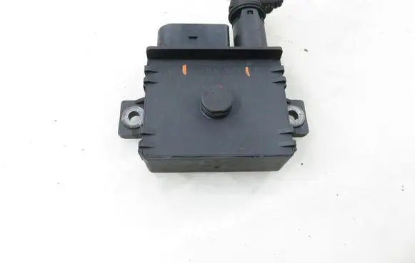 BMW 3 E46 Glow plug pre-heat relay 7786821