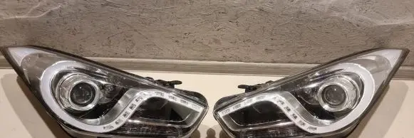 Hyundai i40 Headlight/headlamp 921023Z005 V72RV720DE0 921013Z300