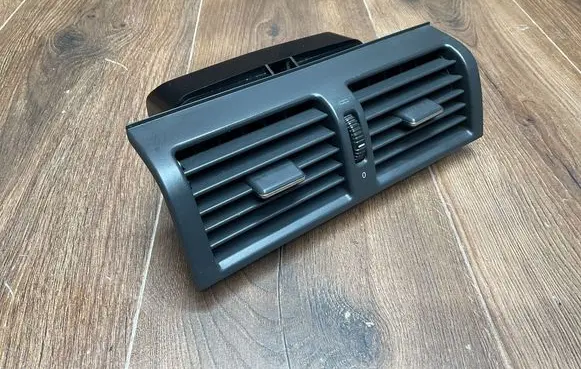 Mercedes-Benz E W210 Dash center air vent grill 2108300054