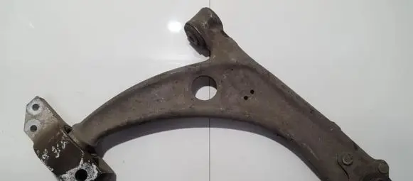 Volkswagen PASSAT B6 Front lower control arm/wishbone