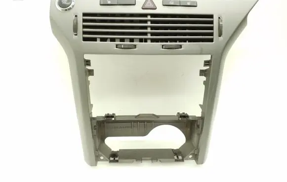 Opel Astra H Radio/GPS head unit trim 13100109 13141089