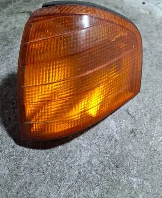 Mercedes-Benz C W202 Front indicator light 1305232109