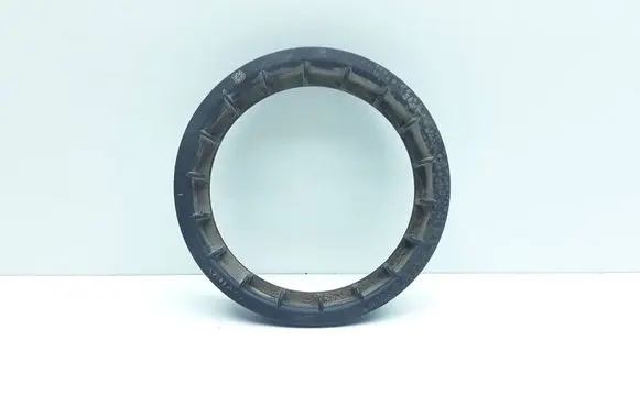 Volvo XC70 In tank fuel pump screw locking ring/nut 8649739