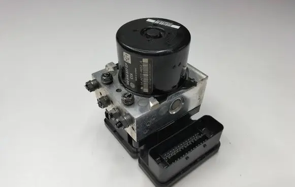Volkswagen Golf VI ABS Pump 1K0614517CP