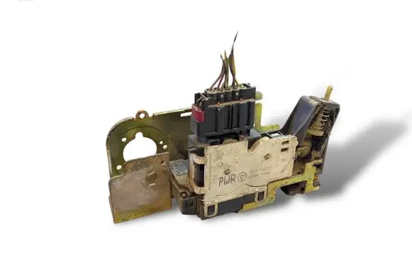 Loading door lock