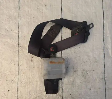 Hyundai H-100 Rear seatbelt 898204a450