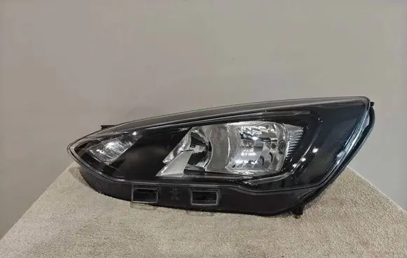 Ford Focus Headlight/headlamp JX7B13W030CE