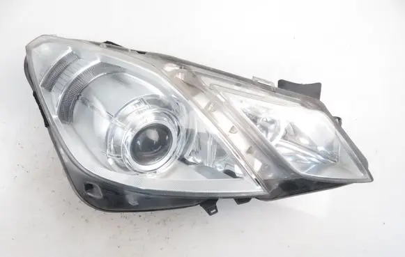 Mercedes-Benz E C207 W207 Headlight/headlamp 2078204461