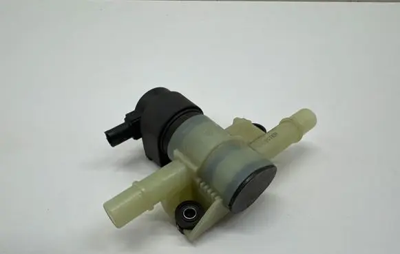Cupra Leon Fuel pressure regulator 5QF201549A