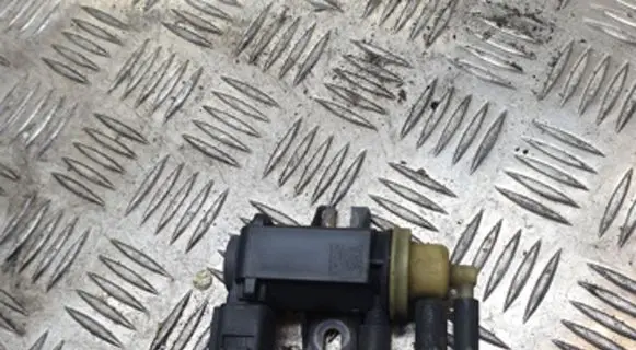 Skoda Octavia Mk2 (1Z) Turbo solenoid valve 1K0906627