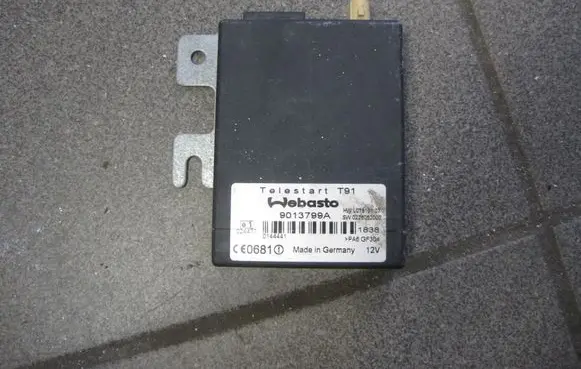 Toyota Avensis T250 Auxiliary heating control unit/module 9013799A