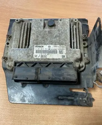 Opel Corsa D Engine control unit/module 0281015767 1039S26646 55570807