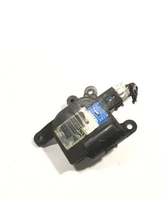 Hyundai Santa Fe Air flap motor/actuator D266DC4LA