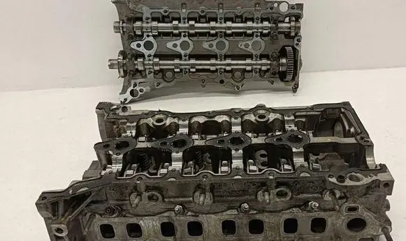 Nissan X-Trail T32 Engine head 