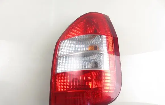 Opel Zafira A Rear/tail lights 