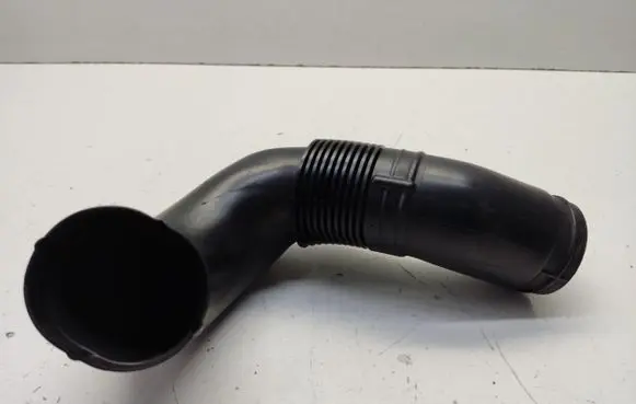 Audi A2 Air intake hose/pipe 8Z0129617C 8Z0129617