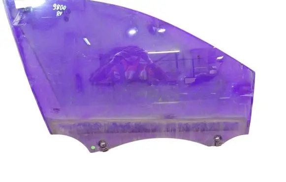 Renault Clio III Front door window glass four-door 