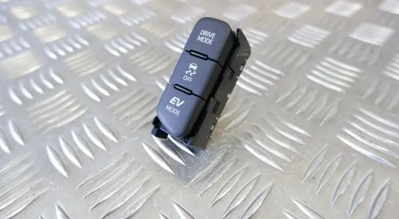 Toyota Yaris XP210 A set of switches 84970K0020