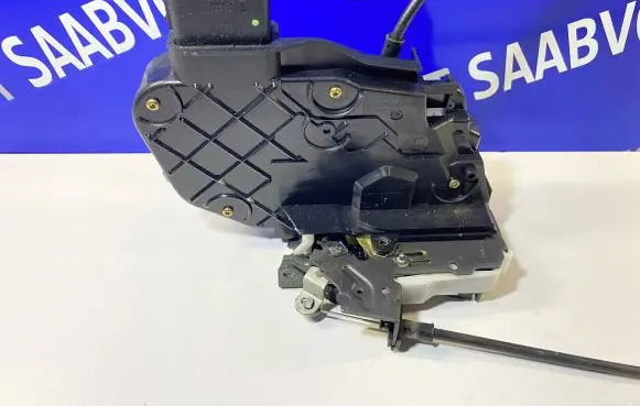 Volvo V50 Coupe door lock (next to the handle) 30753655