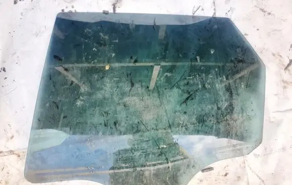 Mazda CX-7 Rear door window glass