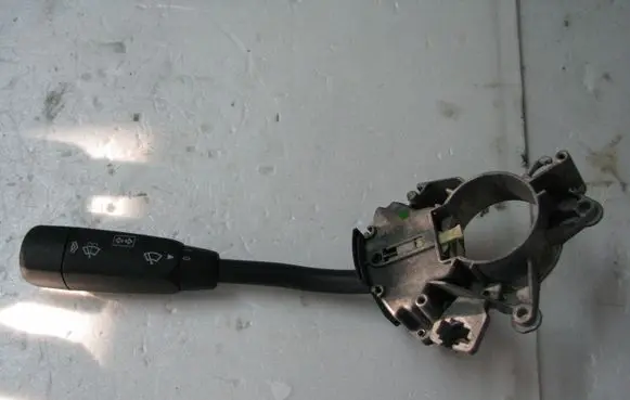 Mercedes-Benz E W210 Indicator stalk A2105450110