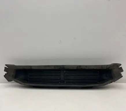 Volvo XC90 Intercooler air channel guide 31353797