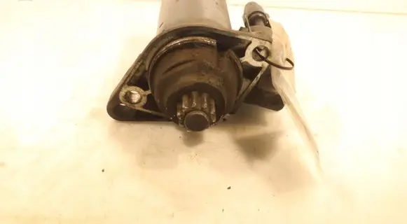 Skoda Octavia Mk2 (1Z) Starter motor 02Z911023