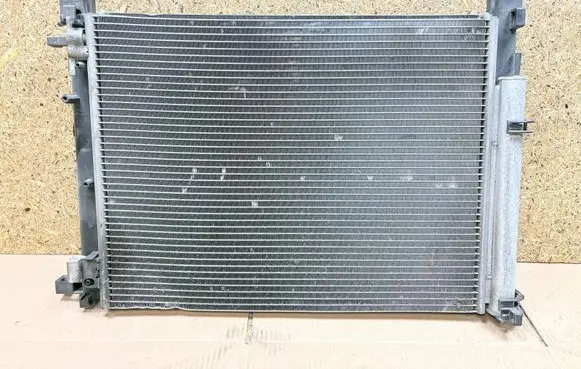 Renault Captur Coolant radiator 214100078R