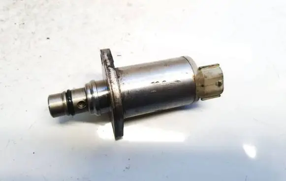 Toyota Avensis T250 Fuel pressure sensor 02g04621 02g-04621