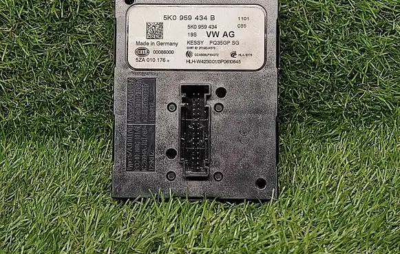 Volkswagen Jetta VI Keyless (KESSY) go control unit/module 5K0959434B 5KI0959434