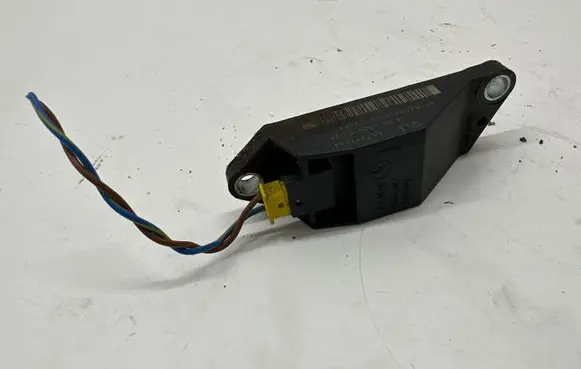 Mercedes-Benz E W211 Airbag deployment crash/impact sensor A0018209326