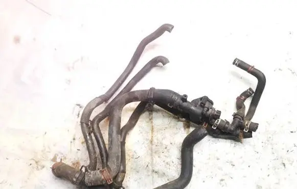 Renault Scenic II - Grand scenic II Engine coolant pipe/hose 800331615c
