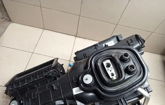 Volkswagen Golf VII Interior heater climate box assembly 5G1819241 5Q1820005AM